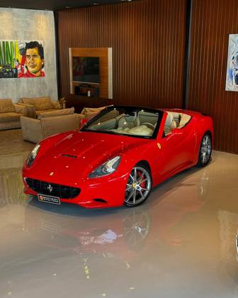 FERRARI CALIFORNIA 4.3 V8 GASOLINA F1-DCT